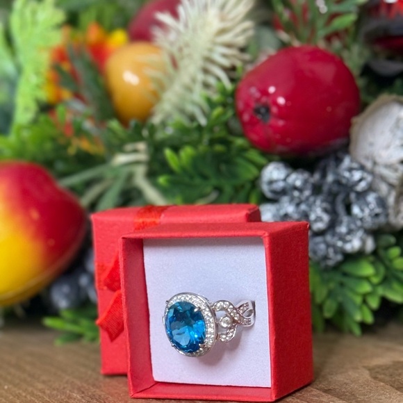 Large Sterling Silver Blue Topaz Ring Luxury gift box included NWT 275.00 - Picture 7 of 8
